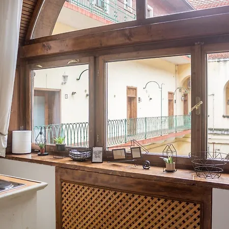 3 Follow Your Dreams דירה *